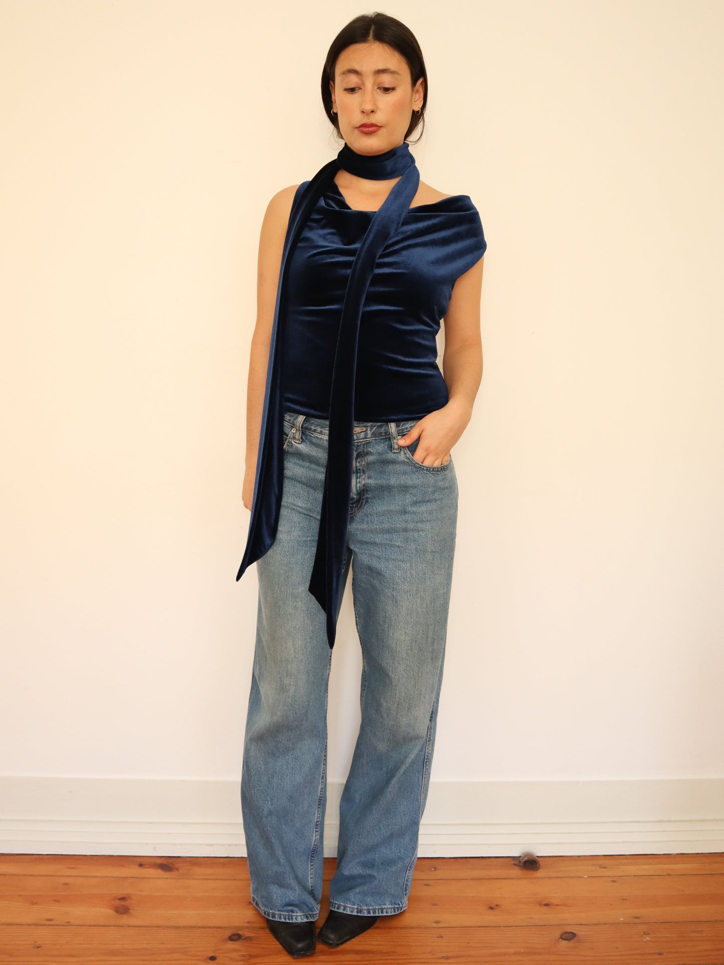 Velvet top with scarf