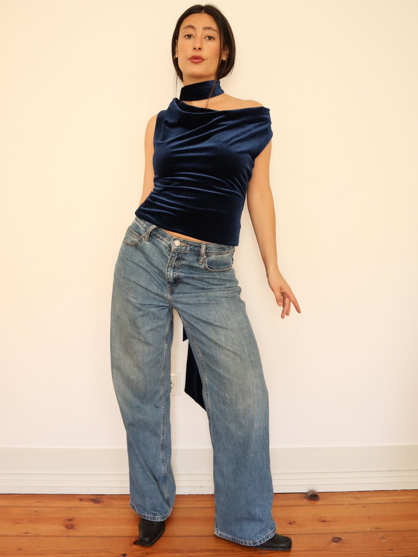 Velvet top with scarf