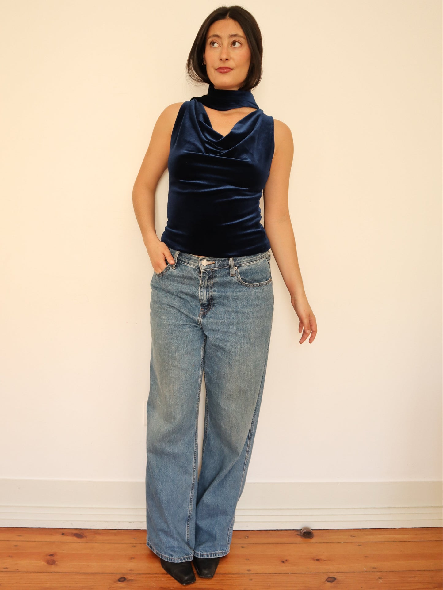 Velvet top with scarf