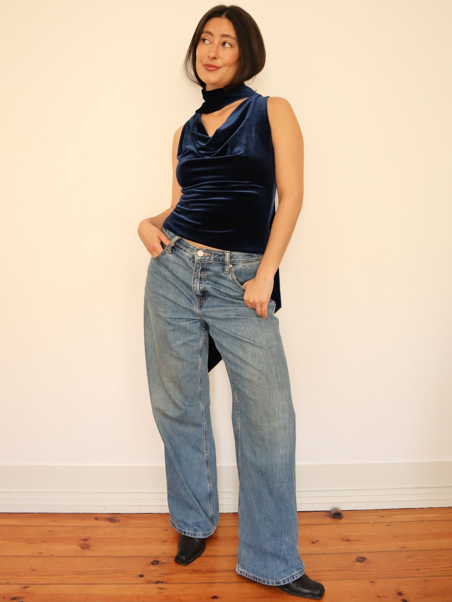 Velvet top with scarf