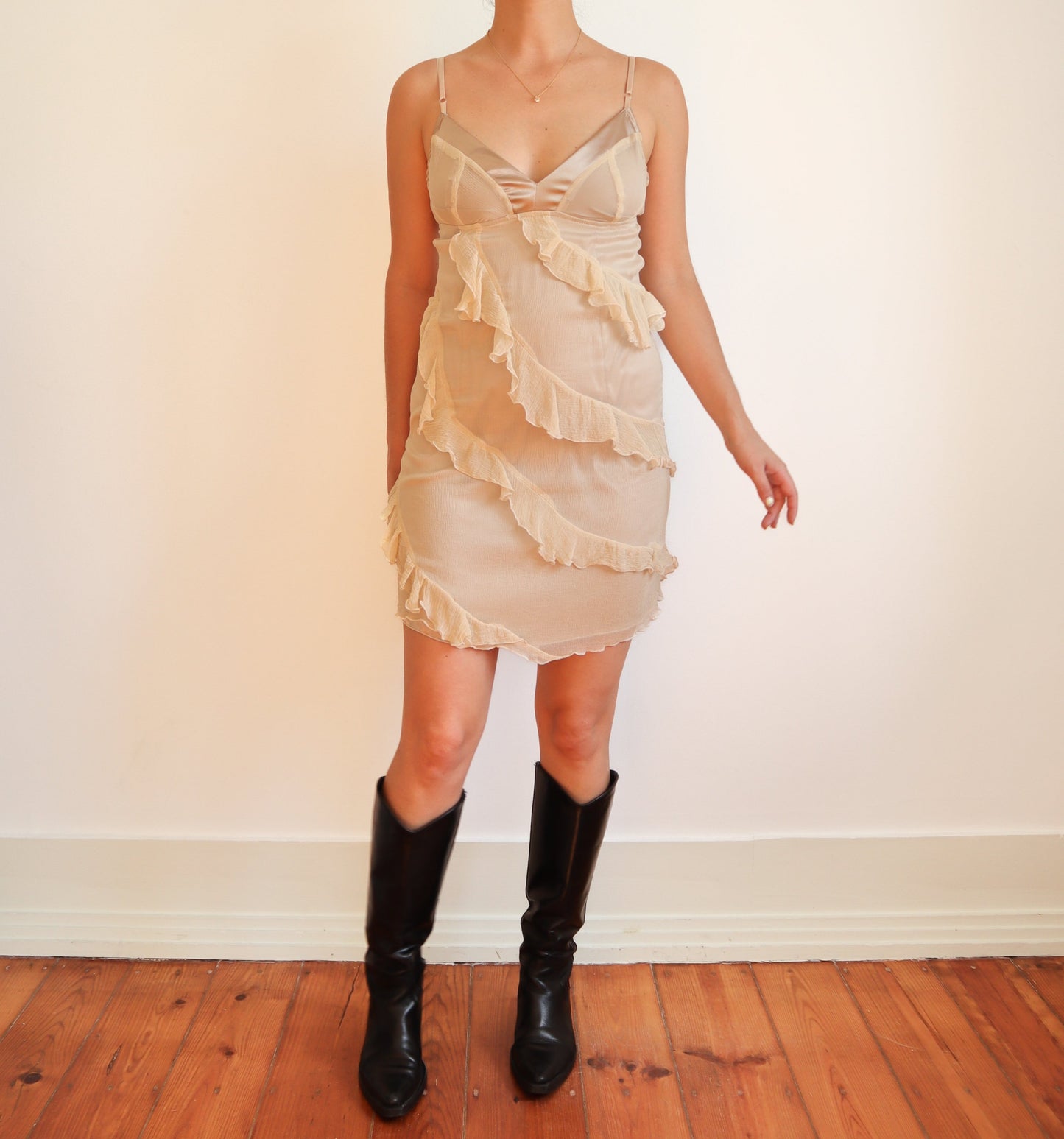Beige frilly dress
